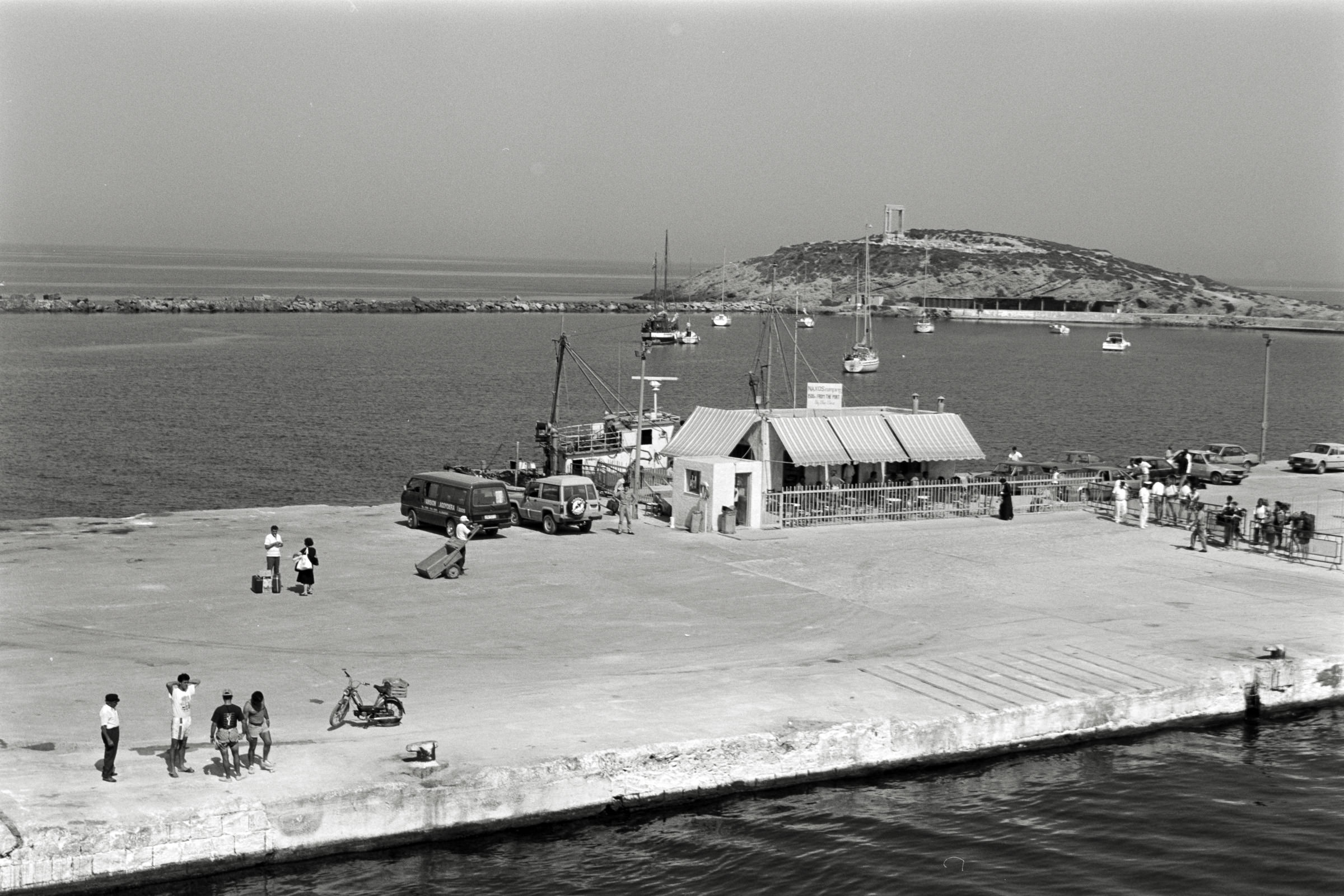 AHP F1991 09 004 sc240914 img20 NLP